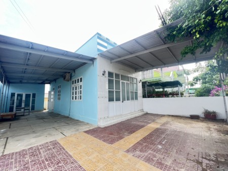 Chủ ngộp cần bán nhanh đất nền 194m2, kèm nhà cấp 4, đường lớn 27m