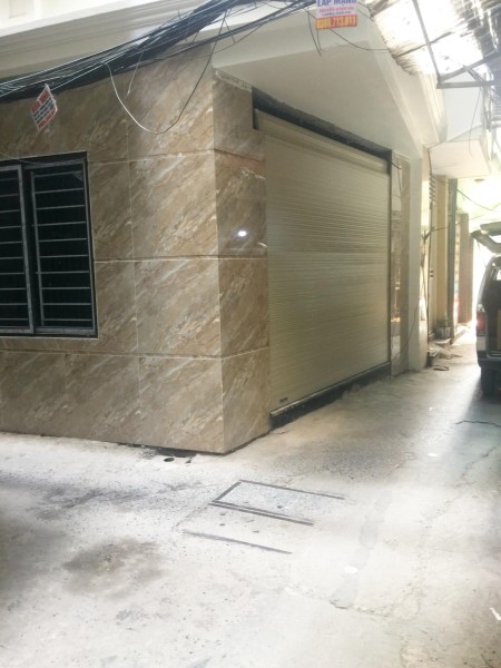 Cần bán nhà phố Chùa Láng lô góc, diện tích 42m², giá nhỉnh 6 tỷ đồng