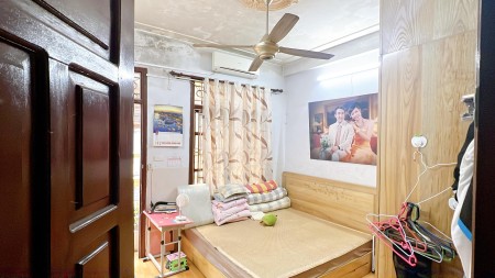 Cần bán nhà tại Kim Giang Hoàng Mai 44m² x 4 tầng, giá 5,2 tỷ đồng