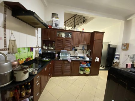 Bán Nhà 1T2L Gốc 2 MT Đường Chợ BT SHR giá 2TY82