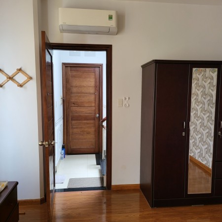 Chính chủ bán nhà hẻm 4m đường Nguyễn Trọng Tuyển p8 Phú Nhuận dt 4,5x11 trệt 3 lầu sân thượng