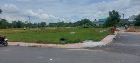 Bán đất nền sổ hồng riêng huyện Bình Chánh giá 3.3 tỷ đầu tư sinh lời