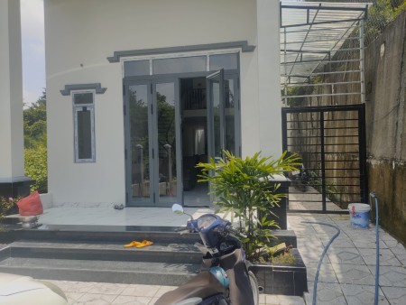 Bán nhà chính chủ ngay trung tâm chợ Phú Chánh Nằm trên đường Huỳnh Văn Lũy (DT 742)