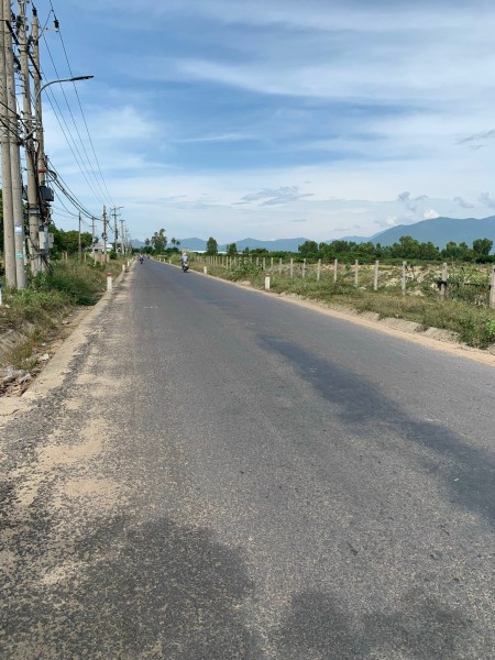 Cần bán 2 lô mặt tiền đường Nguyễn Huệ Vạn Ninh Ninh Hoà Khánh Hoà