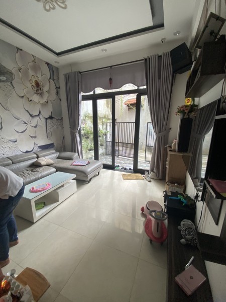 Bán gấp căn nhà phố 2 tầng Trường Chinh Cẩm Lệ, 3 PN, mới xây, bán cắt lỗ 200 triệu