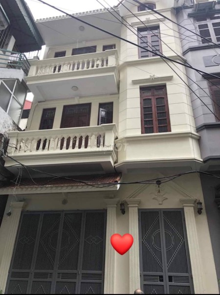 Chính chủ bán nhà 44 ngõ 108 Nghi Tàm , Tây Hồ, ngõ thông oto đỗ cách nhà 10m, 61m²x4T, MT 6m. SDCC