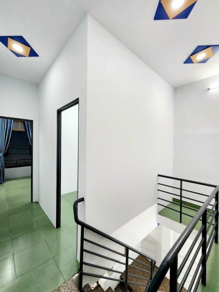 Bán Nhà 1 Sẹc Đường Nguyễn Văn Qúa , Q12, DT 52m2/ Gía 2 Tỷ250tr, SHR.