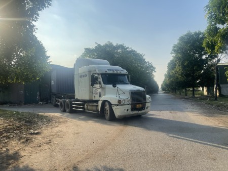 Cho thuê kho xưởng 350m2 ngõ 300 Nguyễn Xiển Tân triều Thanh Trì