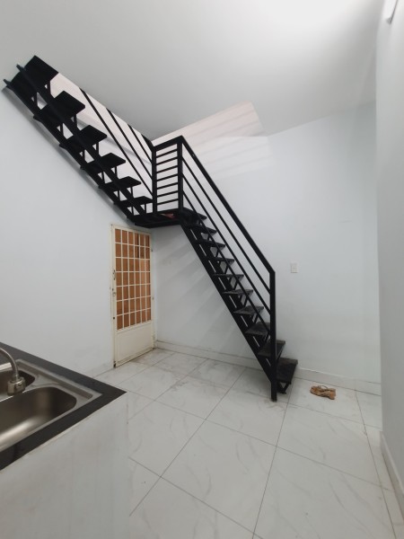 Bán Nhà HXH Đường số 11, Tăng Nhơn Phú B, dt 40m2 giá 3 tỷ 350, khu vực có an ninh
