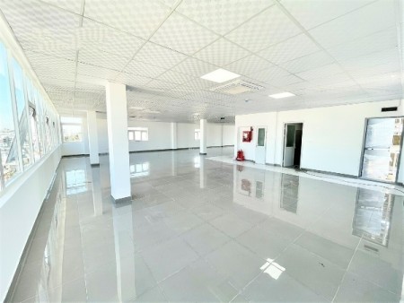 Cần sang nhượng văn phòng cho thuê quận Phú Nhuận 145m2
