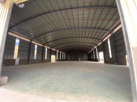 Cho thuê kho 13.000m2 Nguyễn Hữu Trí, Bến Lức, Long An giá tốt