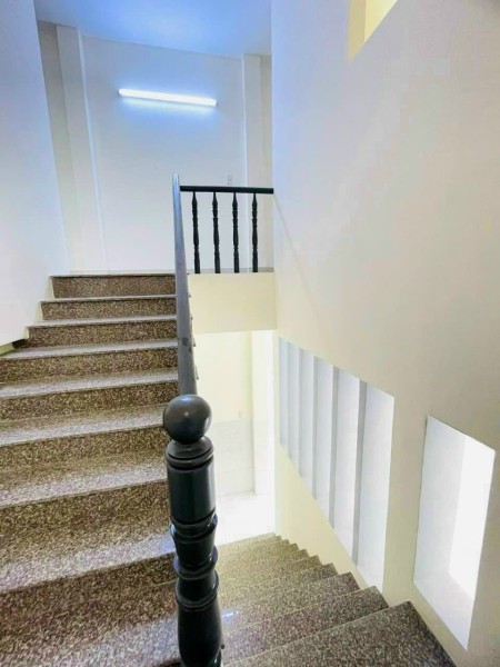 Bán nhà ngã ba Tân Kim Quốc lộ 50 sổ hồng riêng, giá đầu tư sinh lời