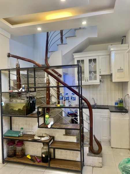 Bán nhà Tân Mai, gần ngay chợ Tân Mai, DT 30m², giá 2,65 tỷ đồng