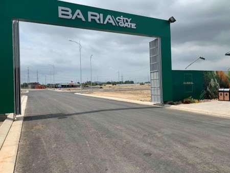Cần bán lô biệt thự Bà Rịa CityGate, giá 4.7 tỷ , dt 326m2. Lh em Yến 0906925656