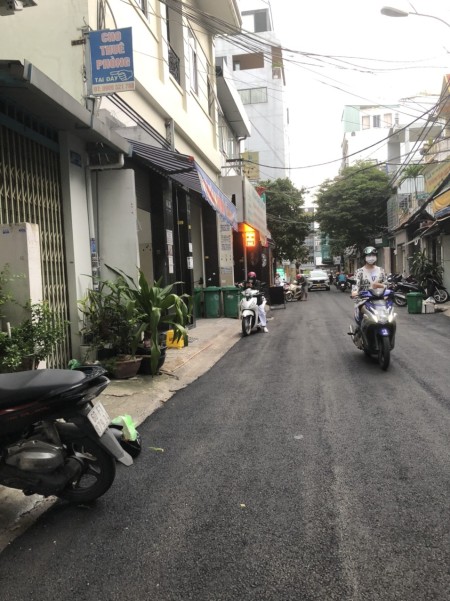 Nhà 4 tầng, đường Cộng Hoà MTKD 6x28, gần đường Hoàng Hoa Thám đi vào vào sân bay nhà gas T3.