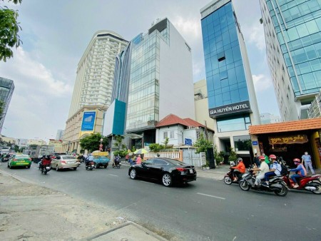 Chính chủ bán gấp nhà mặt tiền ĐỒNG NAI đường 25m , DT: 18X30M , DTCN: 530m2 , Giá : 180 Tỷ