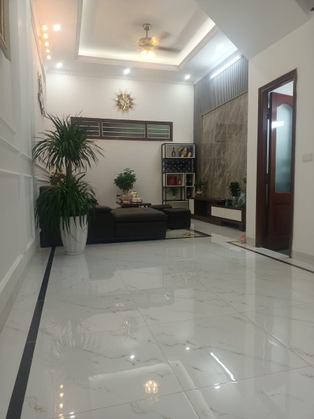 Bán nhà mặt ngõ Hoa Bằng, quận Cầu Giấy, DT 45m² x 5 tầng, ô tô đỗ cửa, 20m ra phố, 8,25 tỷ