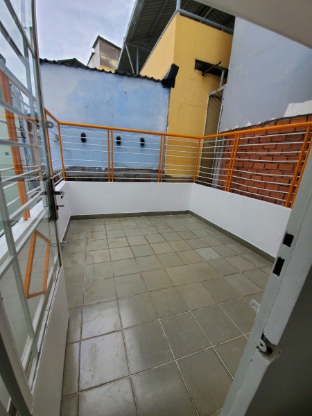 Nhà giá rẻ, hẻm thông vĩnh viễn, quận 10, gần chợ trường học, bệnh viện, nhiều tiện ích