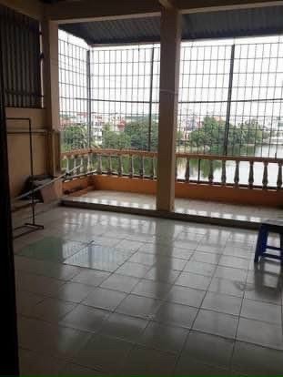 Chính chủ cần bán căn nhà 2 mặt tiền ngay ngã tư Cầu Cất, mặt sau có view hồ rất đẹp