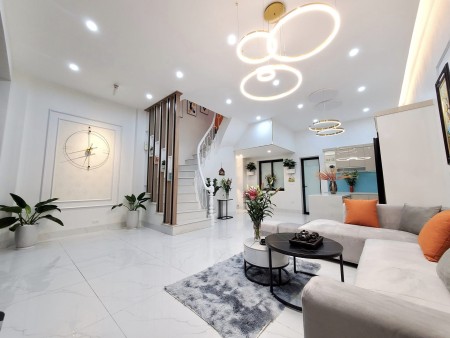 Siêu phẩm nhà hiếm phố Ngô Gia Tự, quận Hà Đông, DT 51m² x 4 tầng, MT 5,7m, giá 8,35 tỷ đồng