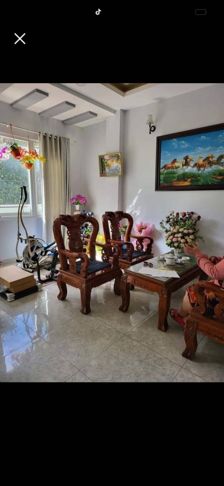 Nhà 4 tầng 700m2, hai mặt tiền Nguyễn Văn Trỗi, Đà Lạt, kd ổn định 70 triệu/th giá chỉ 31 tỷ.