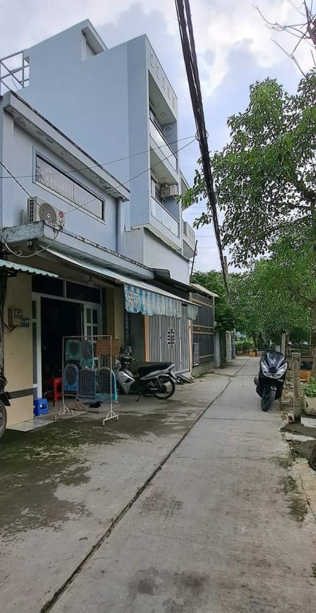 Bán nhà mặt hẻm trên đường Hàng Dương, quận Bình Tân DT 42m², 1 trệt 1 lửng, giá 2,9 tỷ
