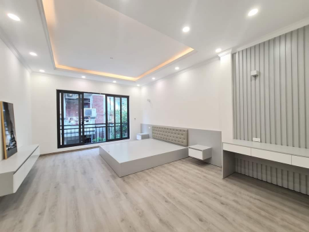 Tôi cần bán nhà riêng 50m2 6 tầng, có thang máy, ô tô vào nhà, giá 10,2 tỷ, ngõ 24 phố Kim Đồng