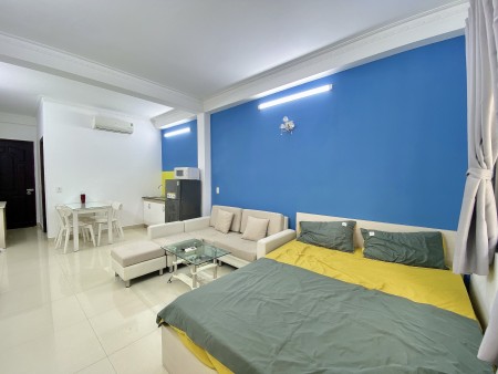 Studio diện tích 40m2 có ban công lớn thoáng mát siêu đẹp, thoáng mát