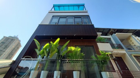 Bán nhà Láng Hạ, Đống Đa, 6 tầng tặng full nội thất, ô tô vào nhà 50m2, 6 tầng mt 5m, giá 11.5 tỷ