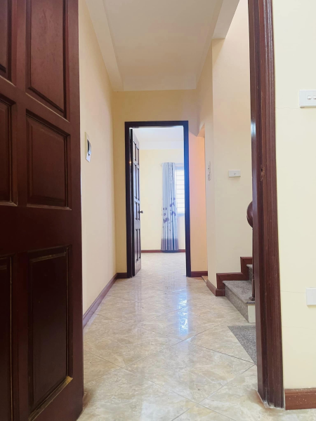 Chính chủ cần bán nhà Quận Cầu Giấy giá 5,65 tỷ đúc 6 tầng kiên cố