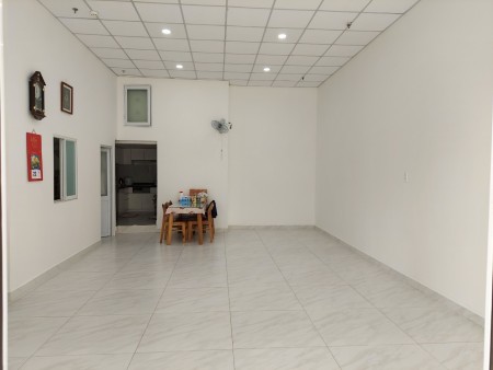 Cho thuê mặt bằng shophouse, mặt tiền rộng 8m, Quận 2 (cũ) 12 triệu