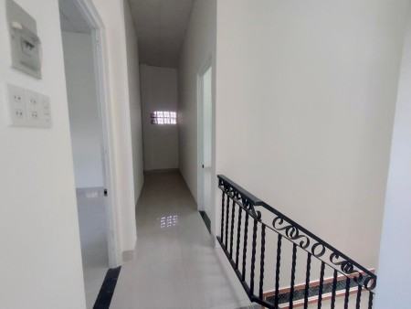 Cho thuê biệt thự mini 2 tầng + 2 mặt tiền đường 8m view sông Bà Vệ, Vĩnh Thạnh