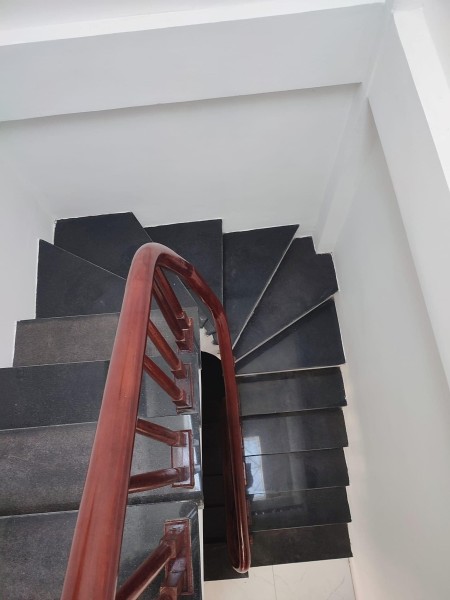 Bán nhà La Khê, quận Hà Đông, DT 37m² x 4 tầng, MT 5,3m, nhỉnh giá 4 tỷ