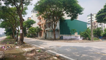 Đại siêu phẩm số 68 102m2 3 mặt phố cạnh Gamuda city View hồ Yên Sở