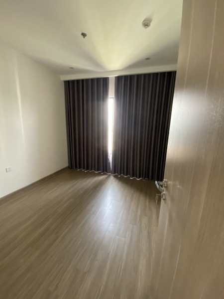 Chị Phương gửi bán gấp căn 3PN 2VS 82.4m2 nội thất full đồ giá 2,88tỷ tại Vinhomes Smart City