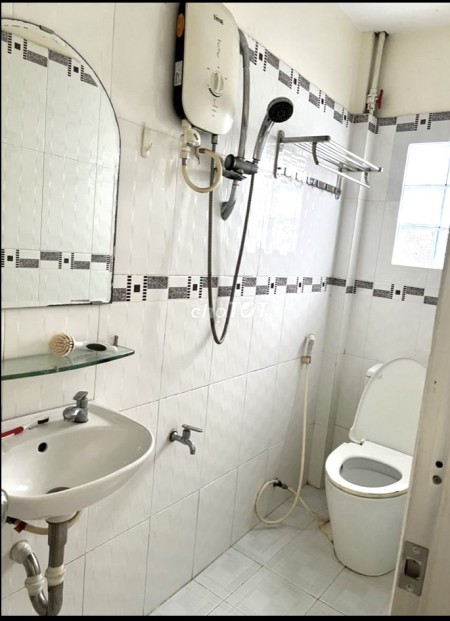 Bán nhà 1 lửng 1 lầu Hẻm ba gác 2 sẹc số 174 đường Nguyễn Thiện Thuật, phường 3, quận 3