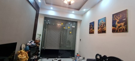 Bán nhà chính chủ FULL nội thất, DT 32m² x 5 tầng, ô tô vào nhà, kinh doanh nhỏ