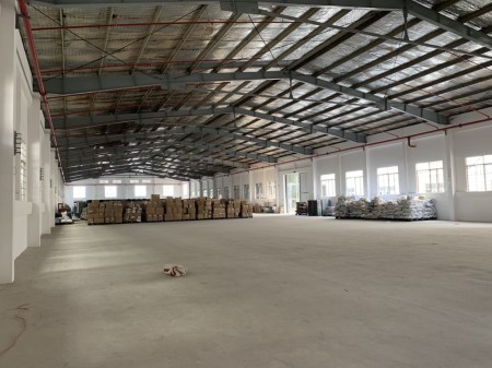 Cho thuê 1.800m2( có văn phòng 250m2) kho xưởng QL 13, Hiệp Bình Phước, Tp Thủ Đức