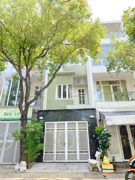 Cần bán gấp nhà phố 2 lầu đẹp MT ĐS khu dân cư Tân Quy Đông, quận 7