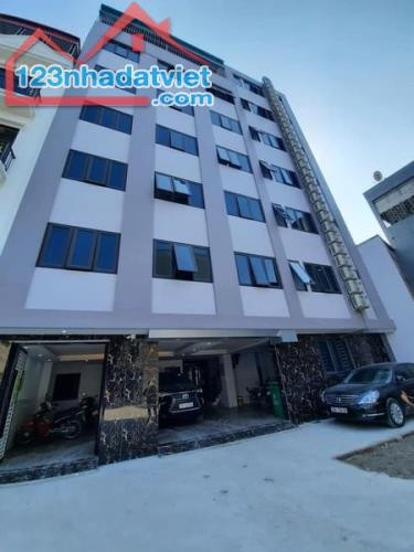 Dòng tiền triệu đô 7 tầng thang máy doanh thu 40 triệu/tháng ô tô vào nhà 35 phòng