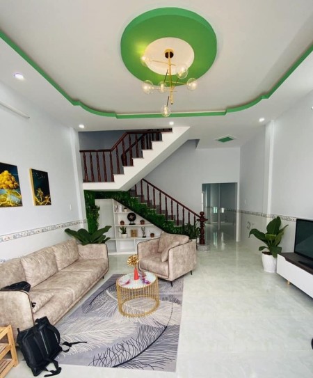 Bán gấp căn nhà ngay chợ Phú Lạc, Bình Chánh, sổ hồng chính chủ