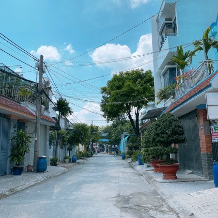 Bán GẤP nhà Đỗ Xuân Hợp DT 100m² (Nở hậu 125m²) Hẻm Ô tô giá chỉ 7,57 tỷ