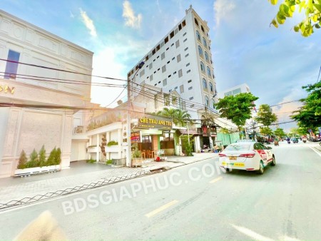 Cần cho thuê nhà 3 lầu mặt tiền Lâm Văn Bền, Quận 7 giá tốt