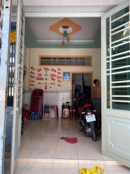 Cho thuê nhà đường Tân Hòa Đông giá 5.5tr / tháng lh 0915718879