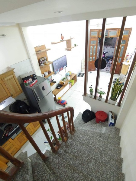 Bán nhà Cầu Giấy, mới tinh, nhà xây để ở nhưng có nhu cầu bán gấp, DT 30m², giá bán 4,5 tỷ