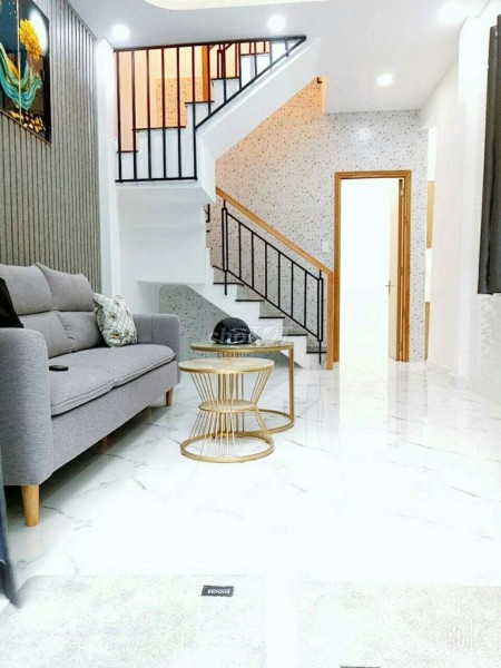 Chính chủ bán nhà ngay chợ Phạm Thế Hiển có sổ hồng riêng