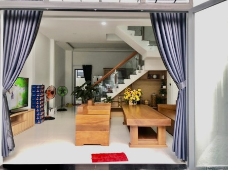 Nhà mới HXH đường Đình Phong Phú, quận 9, có SHR, DT 75m², giá chỉ 4,2 tỷ