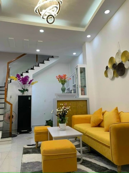 Chính chủ bán nhà ngay chợ Bùi Minh Trực có SHR