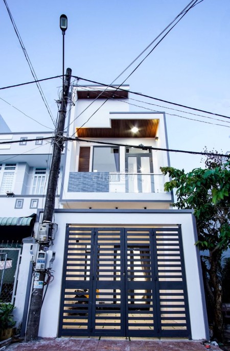 Bán nhà gần bến xe quận 8, có sổ hồng riêng, DT 56m²
