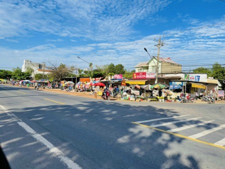 Bán đất thổ cư 4.000m2 giá 4.80 triệu, sổ hồng riêng, full thổ cư, dân cư đông, gần trường, chợ